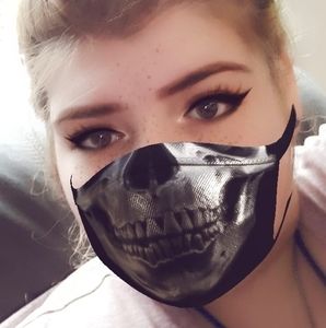 Meet your Posher, Alexis